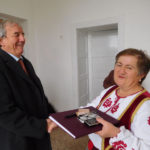 Проф. Обрад Зелић, потпредседник УО ПСК, са Горданом Шкорић у просторијама новоотворене етно-поставке у Вишњићеву